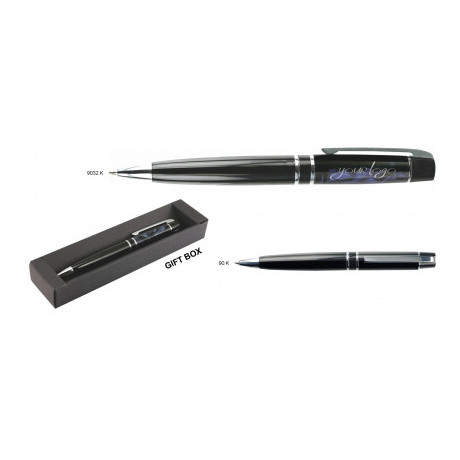 Kovové guľôčkové pero.