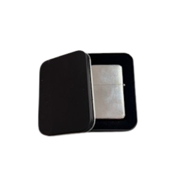 Atomic benzínový zapaľovač v darčekovom balení